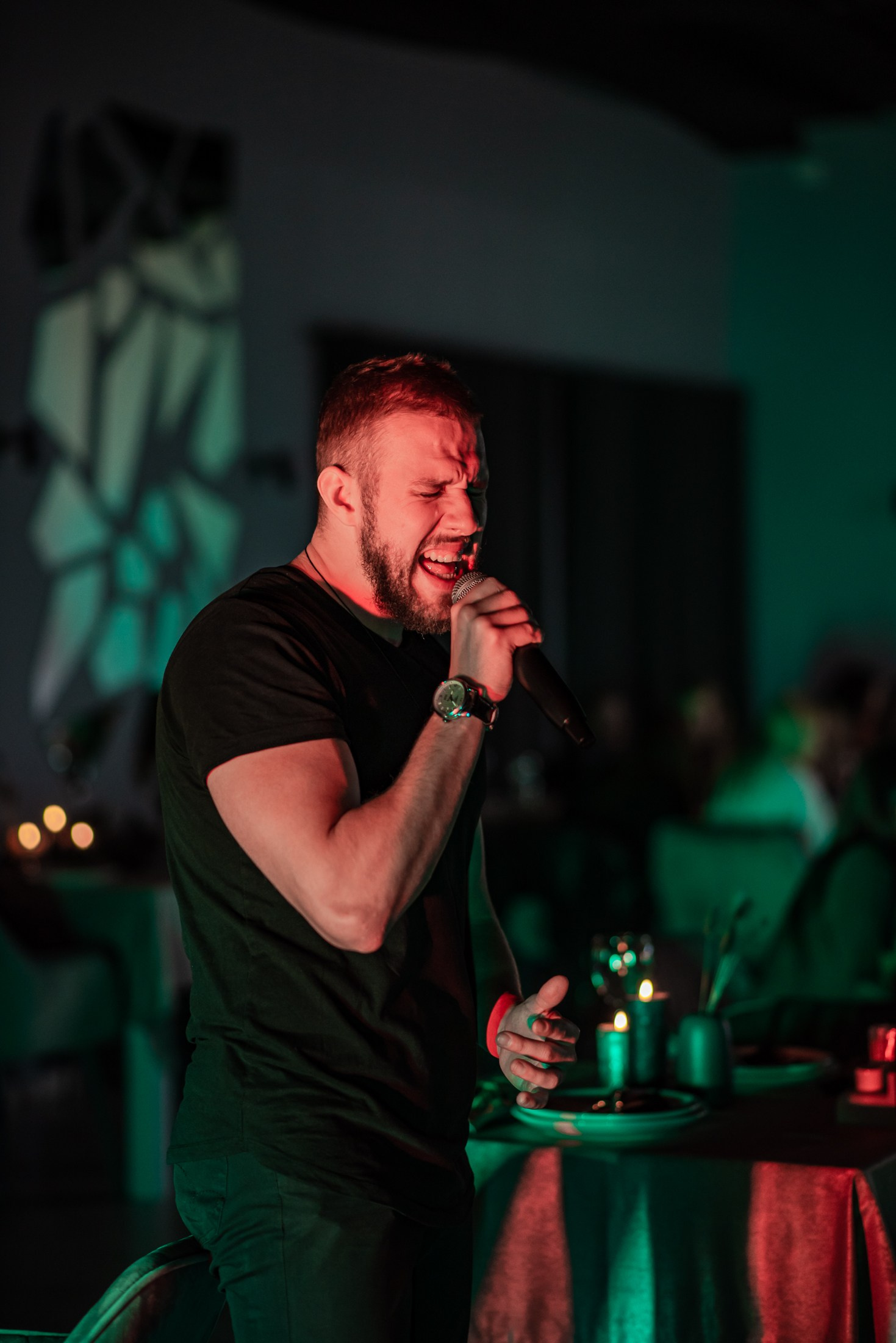 Індивідуальні зйомки та репортаж подій. Предметний фотограф Чернівці для інтернет магазину, сайту, каталогу, контент для бізнесу