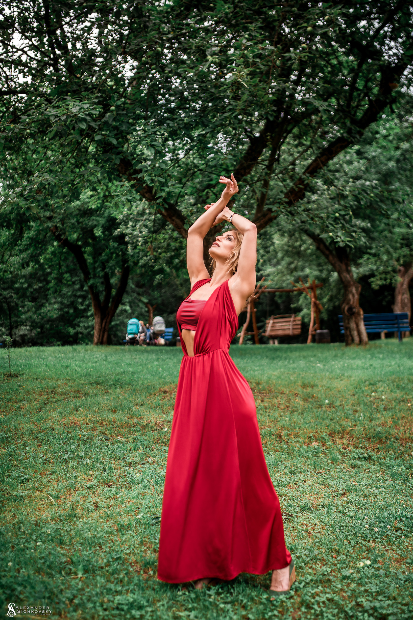 Індивідуальні зйомки та репортаж подій. Предметний фотограф Чернівці для інтернет магазину, сайту, каталогу, контент для бізнесу