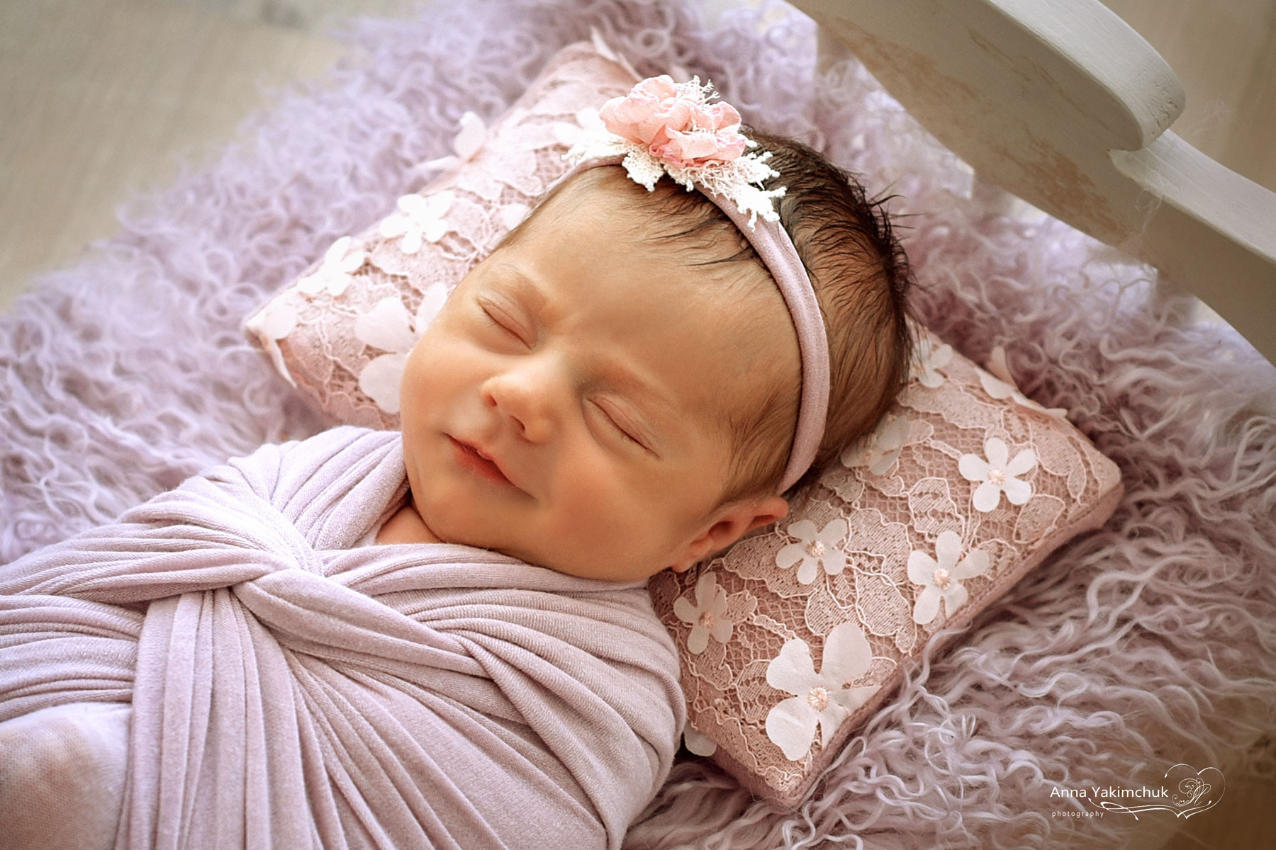 Фотограф новонароджених (newborn) та дитинства у Житомирі Анна Якимчук