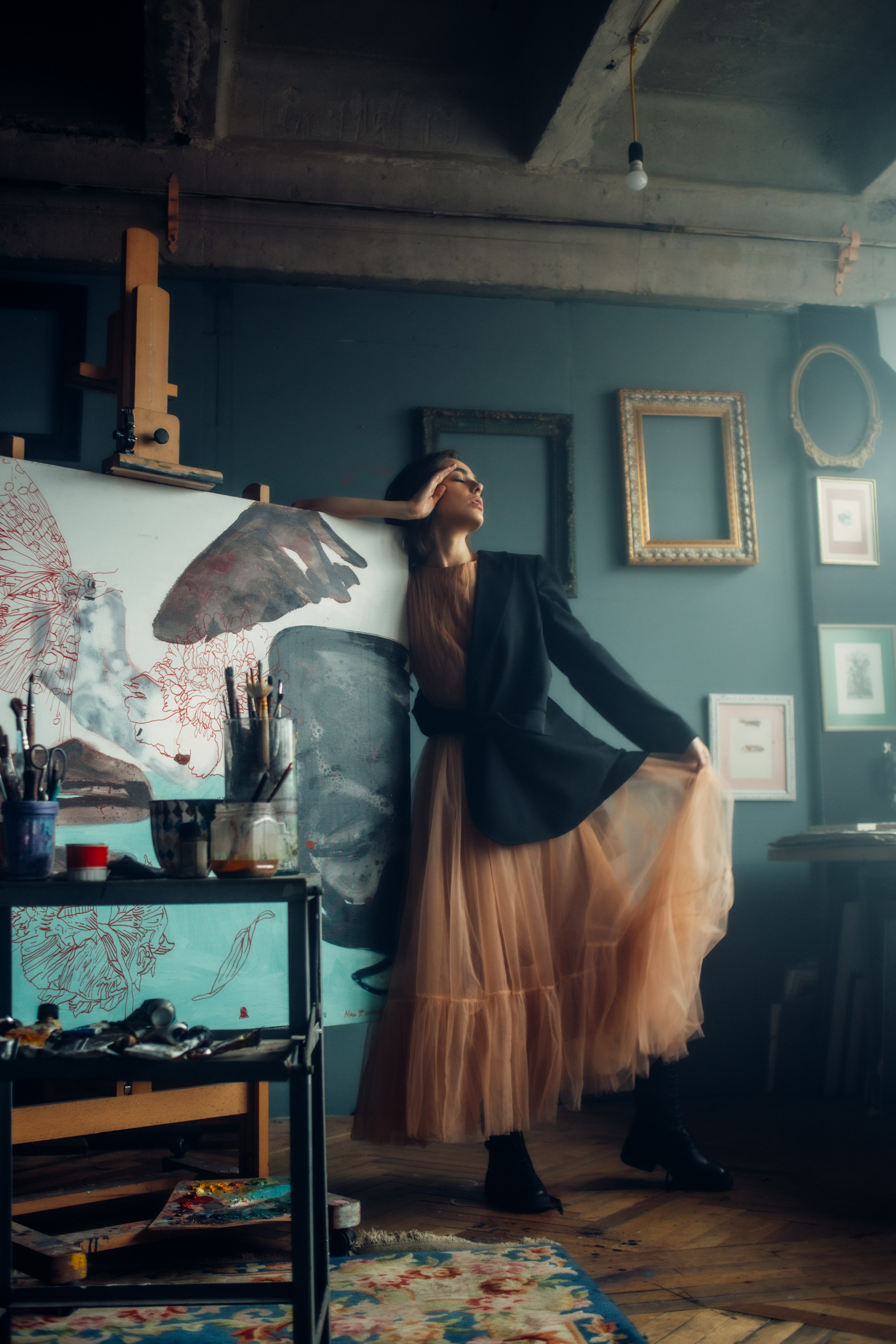 Творчість всередині тебе!. Фотограф у студії, бізнес-портрети, контент для твого блогу чи бізнесу