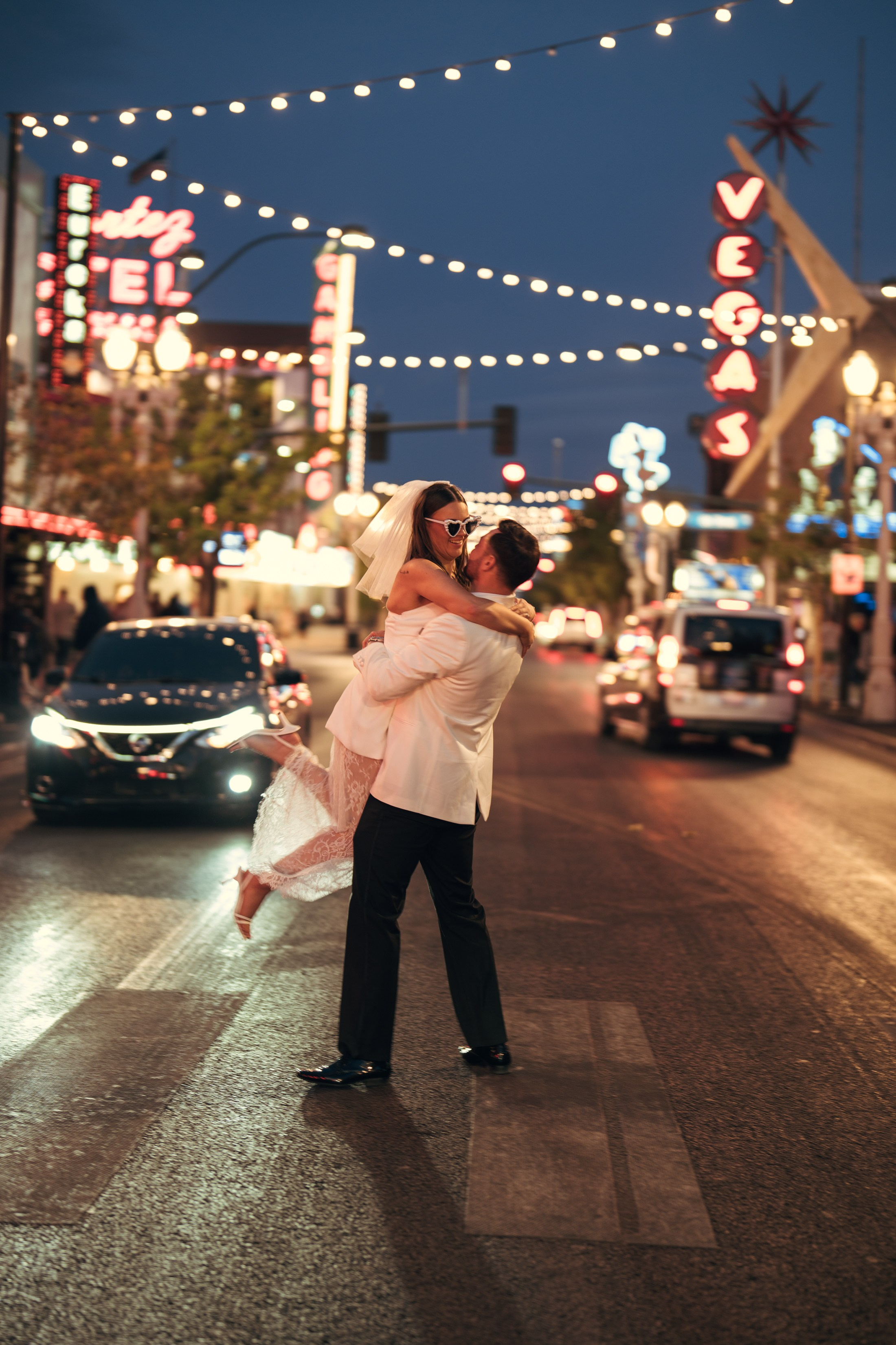 Prices. Wedding & elopement photographer Viktoriya Kravtsov. Las Vegas