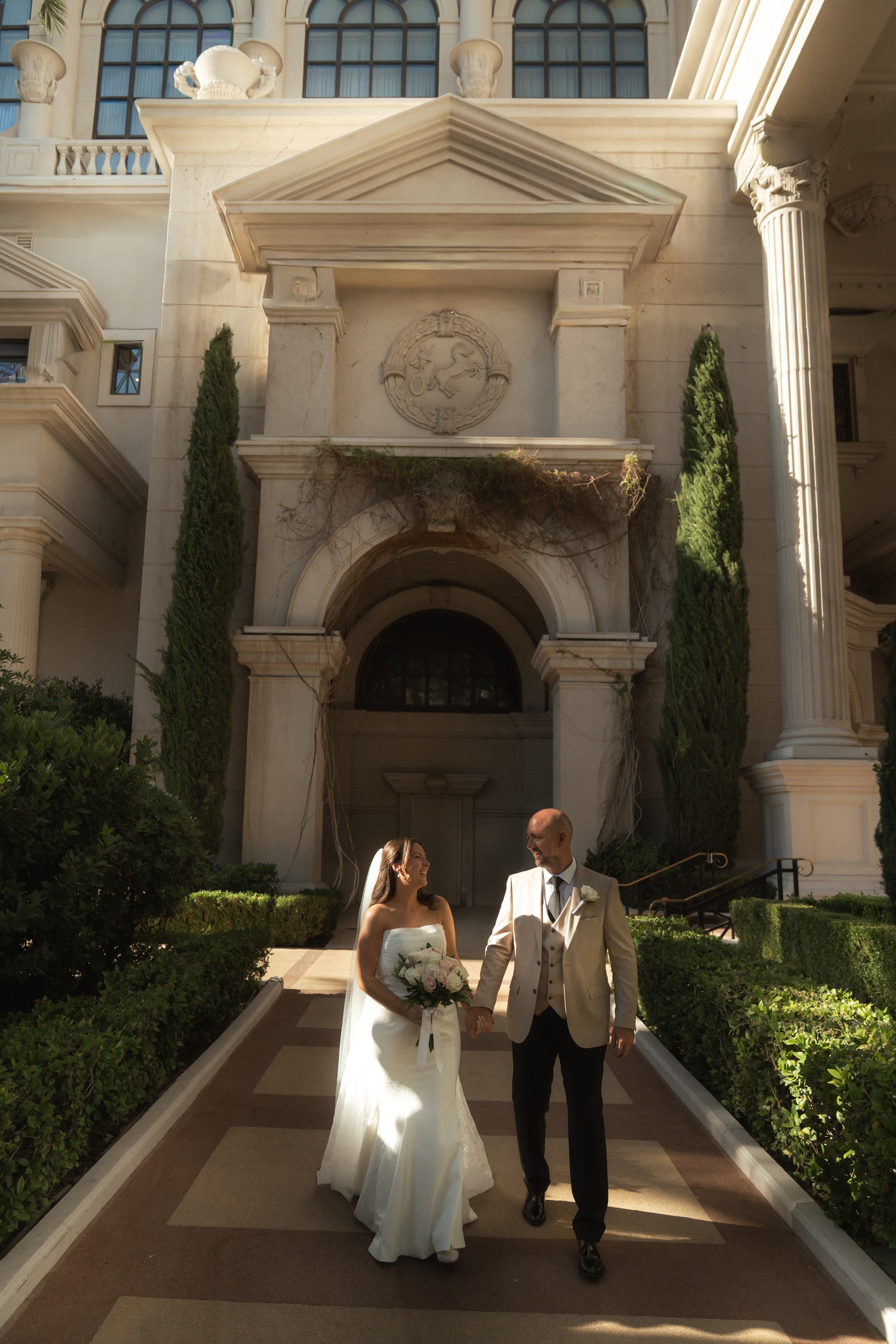 Prices. Wedding & elopement photographer Viktoriya Kravtsov. Las Vegas