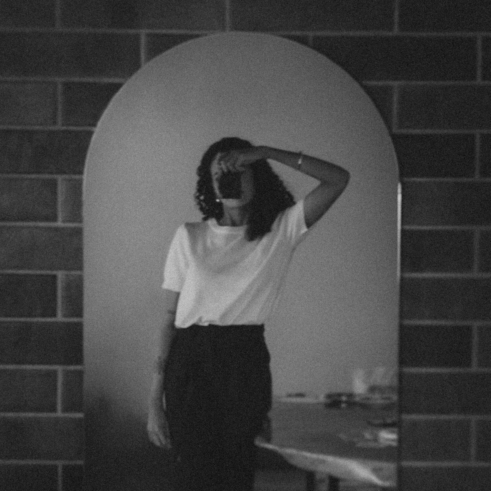 Contato. Lembrar não é só ver. É sentir de novo